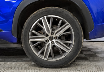 Подержанный автомобиль Exeed LX 2022 года (17 фото)