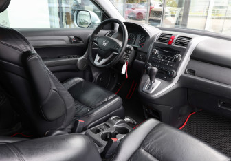 Подержанный автомобиль Honda CR-V 2008 года (10 фото)