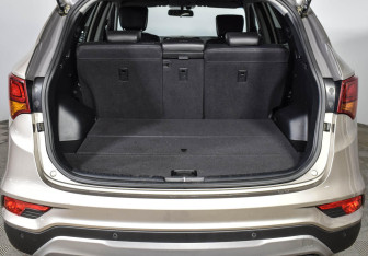 Подержанный автомобиль Hyundai Santa Fe 2015 года (9 фото)
