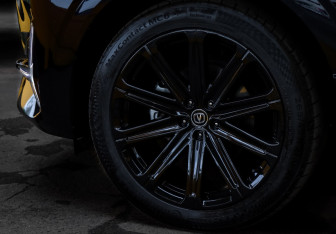 Подержанный автомобиль Changan UNI-K 2024 года (15 фото)