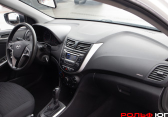 Подержанный автомобиль Hyundai Solaris Sedan 2015 года (7 фото)