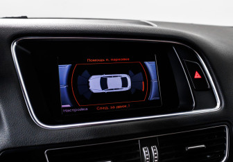 Подержанный автомобиль Audi Q5 2014 года (13 фото)