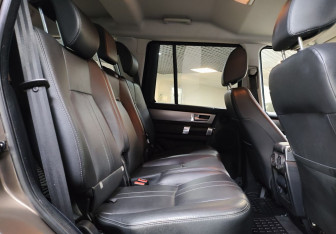 Подержанный автомобиль Land Rover Discovery 2013 года (13 фото)