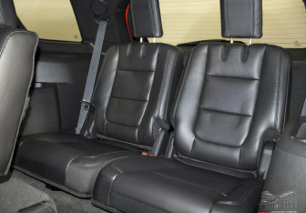 Подержанный автомобиль Ford Explorer 2015 года (16 фото)