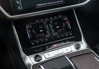Подержанный автомобиль Audi A7 2021 года (16 фото)