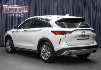 Подержанный автомобиль Infiniti QX50 2019 года (7 фото)