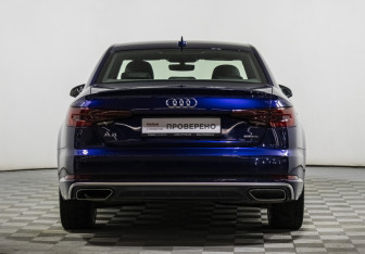 Подержанный автомобиль Audi A4 Sedan 2019 года (6 фото)