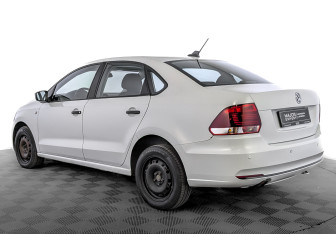 Подержанный автомобиль Volkswagen Polo Sedan 2019 года (7 фото)