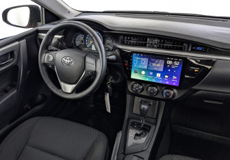 Подержанный автомобиль Toyota Corolla Sedan 2013 года (28 фото)
