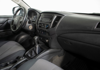 Подержанный автомобиль Mitsubishi L200 2021 года (9 фото)