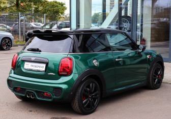 Подержанный автомобиль MINI Hatch 2020 года (4 фото)