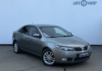 Подержанный автомобиль Kia Cerato Sedan 2010 года (3 фото)