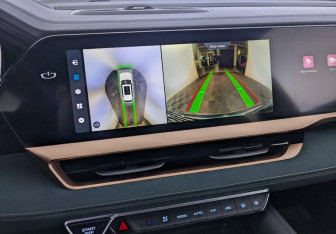 Подержанный автомобиль Geely Monjaro 2023 года (14 фото)