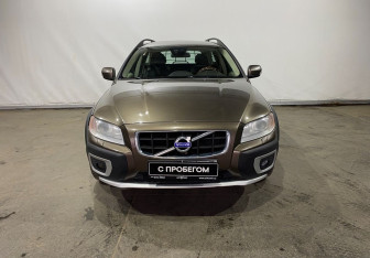 Подержанный автомобиль Volvo XC70 2012 года (2 фото)