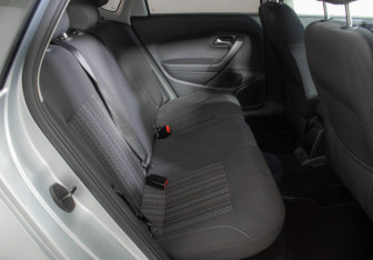 Подержанный автомобиль Volkswagen Polo Sedan 2016 года (10 фото)