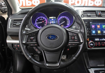 Подержанный автомобиль Subaru Outback Wagon 2018 года (17 фото)