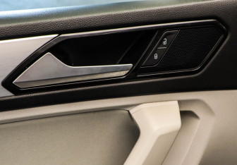 Подержанный автомобиль Volkswagen Tiguan 2017 года (8 фото)