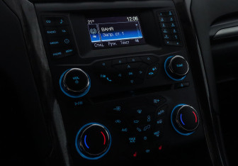 Подержанный автомобиль Ford Mondeo Sedan 2015 года (11 фото)