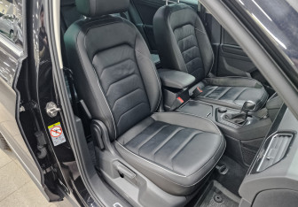 Подержанный автомобиль Volkswagen Tiguan 2018 года (22 фото)