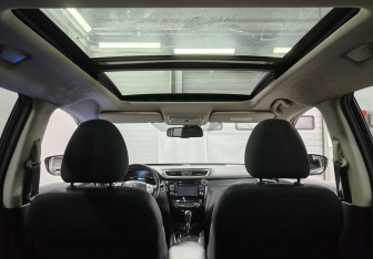 Подержанный автомобиль Nissan X-Trail 2015 года (9 фото)