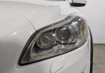 Подержанный автомобиль Volvo C30 2011 года (11 фото)