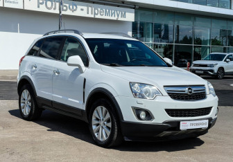 Подержанный автомобиль Opel Antara 2014 года (3 фото)