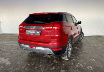 Подержанный автомобиль Geely Atlas 2020 года (6 фото)