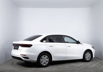 Подержанный автомобиль Geely Emgrand 2024 года (5 фото)