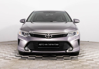 Подержанный автомобиль Toyota Camry Sedan 2016 года (2 фото)