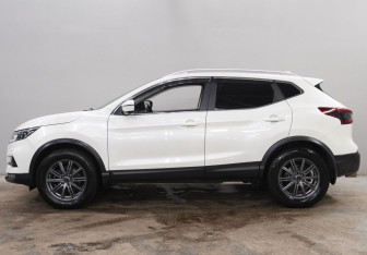 Подержанный автомобиль Nissan Qashqai 2020 года (8 фото)