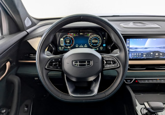 Подержанный автомобиль Geely Monjaro 2023 года (22 фото)