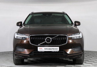 Подержанный автомобиль Volvo XC60 2021 года (2 фото)