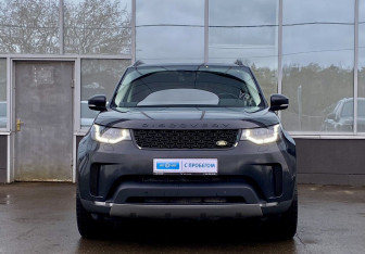 Подержанный автомобиль Land Rover Discovery 2017 года (2 фото)