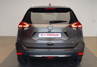 Подержанный автомобиль Nissan X-Trail 2022 года (5 фото)