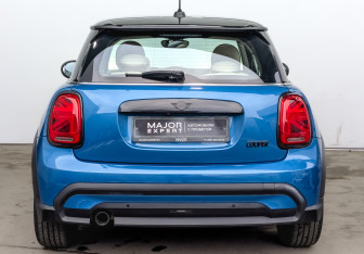 Подержанный автомобиль MINI Hatch 2021 года (6 фото)