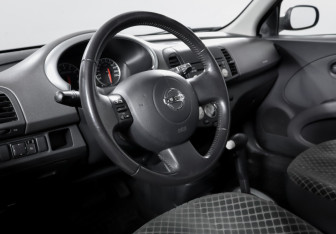 Подержанный автомобиль Nissan Micra Hatchback 2007 года (14 фото)