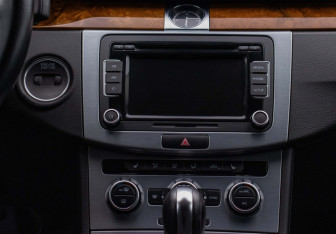 Подержанный автомобиль Volkswagen Passat CC 2013 года (14 фото)