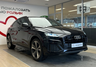 Подержанный автомобиль Audi Q8 2019 года (3 фото)