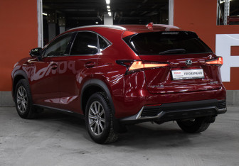 Подержанный автомобиль Lexus NX 2020 года (7 фото)