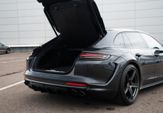 Подержанный автомобиль Porsche Panamera Wagon 2017 года (18 фото)