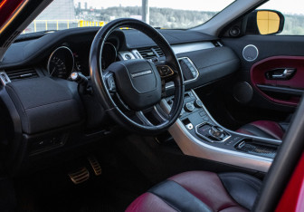 Подержанный автомобиль Land Rover Range Rover Evoque 2012 года (10 фото)