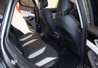 Подержанный автомобиль Geely Coolray 2023 года (32 фото)