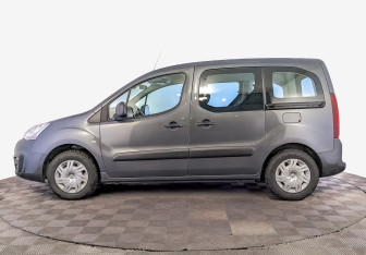 Подержанный автомобиль Citroen Berlingo 2021 года (8 фото)