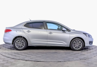 Подержанный автомобиль Citroen C4 Sedan 2020 года (4 фото)