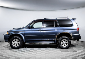 Подержанный автомобиль Mitsubishi Pajero Sport 2008 года (8 фото)
