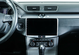 Подержанный автомобиль Volkswagen Passat Wagon 2011 года (15 фото)