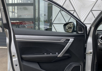 Подержанный автомобиль Geely Coolray 2021 года (18 фото)