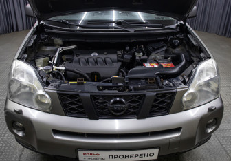 Подержанный автомобиль Nissan X-Trail 2007 года (9 фото)