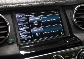 Подержанный автомобиль Land Rover Discovery 2014 года (21 фото)