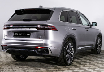 Подержанный автомобиль Geely Monjaro 2023 года (5 фото)